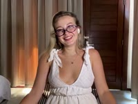 I am a naughty young woman who likes sex and sexual pleasures, come and show me how naughty we get