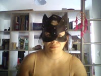 Ciao, sono LadySyff, la tua nuova ossessione.Milf 40enne autentica, sensuale e provocante, pronta a stuzzicare la tua fantasia con cam, foto, video e messaggi personalizzati.Amo sapere che mi guardi dall’ufficio, con i genitori in casa… o mentre lei è lì con te in un