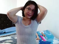 chico; soy una chica madura pero con ganas de experimentar un poco mas de la vida,