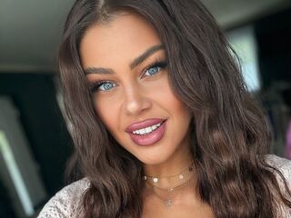 fingering girl chatroom AmidaChris