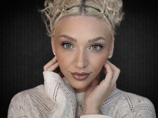 camgirl masturbating with sextoy EmmaAmstrong