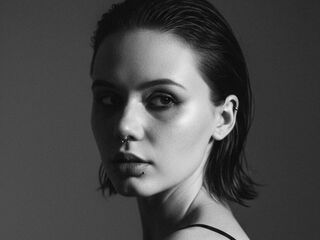 free nude webcam show JudithSterett