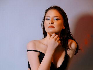 nude gamgirl KiraClair