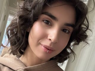 nude webcam LillianKnight