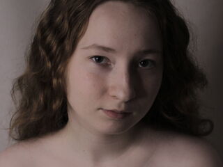 girl naked MadgeRemerez