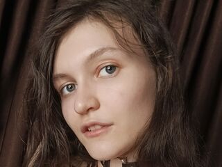 webcamgirl MillieStrife