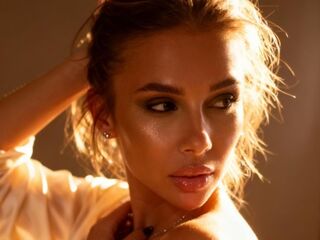 fingering camgirl Raisa