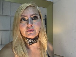 girl showing tits RoxaneGrace