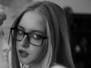 camgirl live porn SheliaEdwards