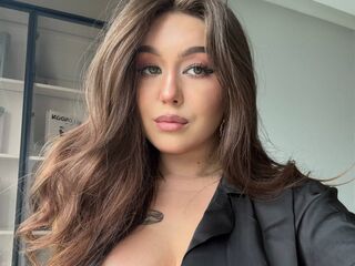 naughty cam girl fingering pussy TessaMyes