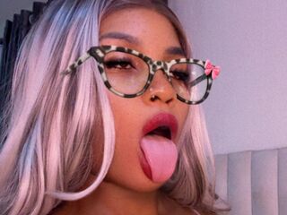 camslut masturbating VivianArnault