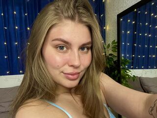 camwhore spreading pussy MilaOlivers