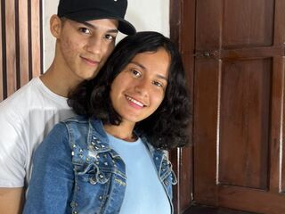 hot naked camcouple CnadyAndOliver