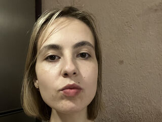 camgirl masturbating with vibrator AdalineShay