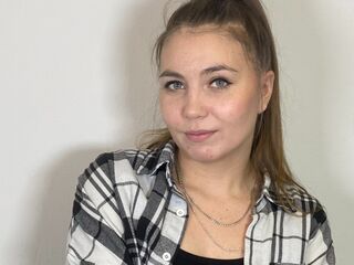 naked camgirl picture AislyBeat