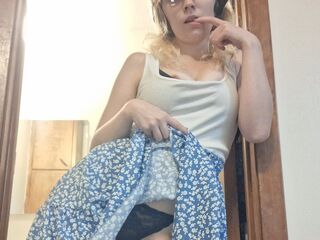 fingering girl chatroom AjaJones