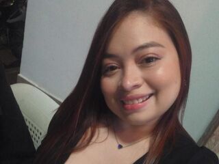 topless camgirl AlannaThomas