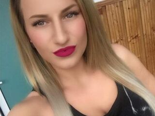 kinky webcam model AlessiaRings