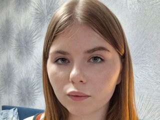 cam girl showing tits AliaFerrarini