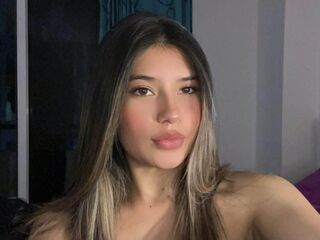 chat with cam AmberCuellar