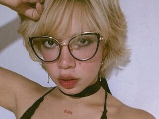 free sexcam AmelieMari