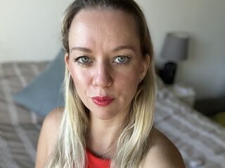 free nude webcam show AmindaRobin