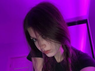 topless cam girl AnnaSqase