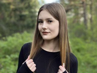 sexy camgirl live BernardPeters