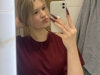 masturbating girl Bloryjon