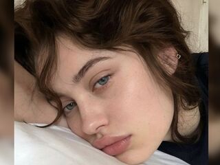 naughty camgirl fingering pussy BrettOpher