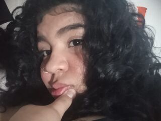 cam girl fingering CamilaBliss