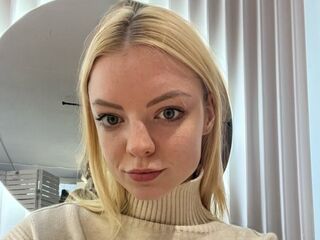 camwhore shaving pussy CarlenePattie