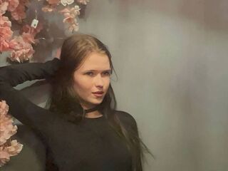 fingering camgirl picture CharisseChappel