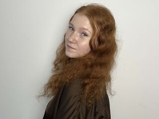 cam girl showing tits CharlotteMunter