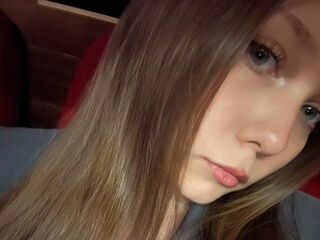 naked girl with webcam masturbating with dildo CleliaGuynup