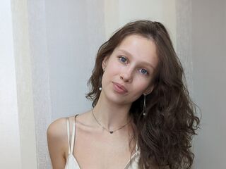 beautiful camgirl CoventinaCroston