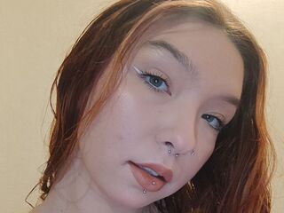 camgirl masturbating with vibrator DareleneEves