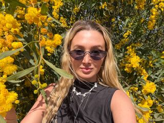 naughty web cam DelaineClowerd