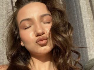 cam girl photo DinaSweeny