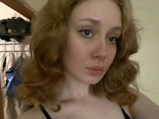 naughty cam girl fingering pussy DoraOashey