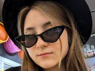 adult chat room EasterCaris
