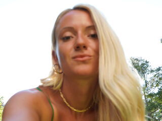 fingering camslut Eliteandiscrete