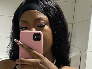 hot cam girl masturbating with dildo EllaBoo