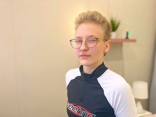 masturbating EllaPeres