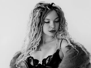 webcamgirl chat room ElleBlair