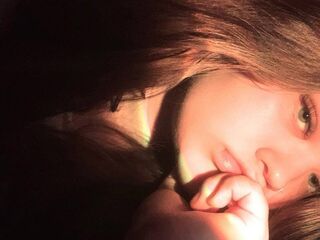naughty camgirl photo ElleOner
