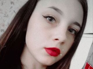 girl chat room EllynDarvish