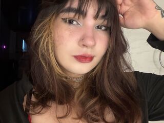 camslut showing pussy ElyBeherit