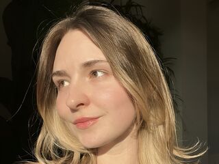 hot cam girl masturbating with vibrator EmaSchlotzhauer