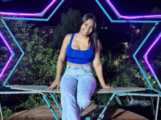 camgirl webcam sex pic EmiVoss